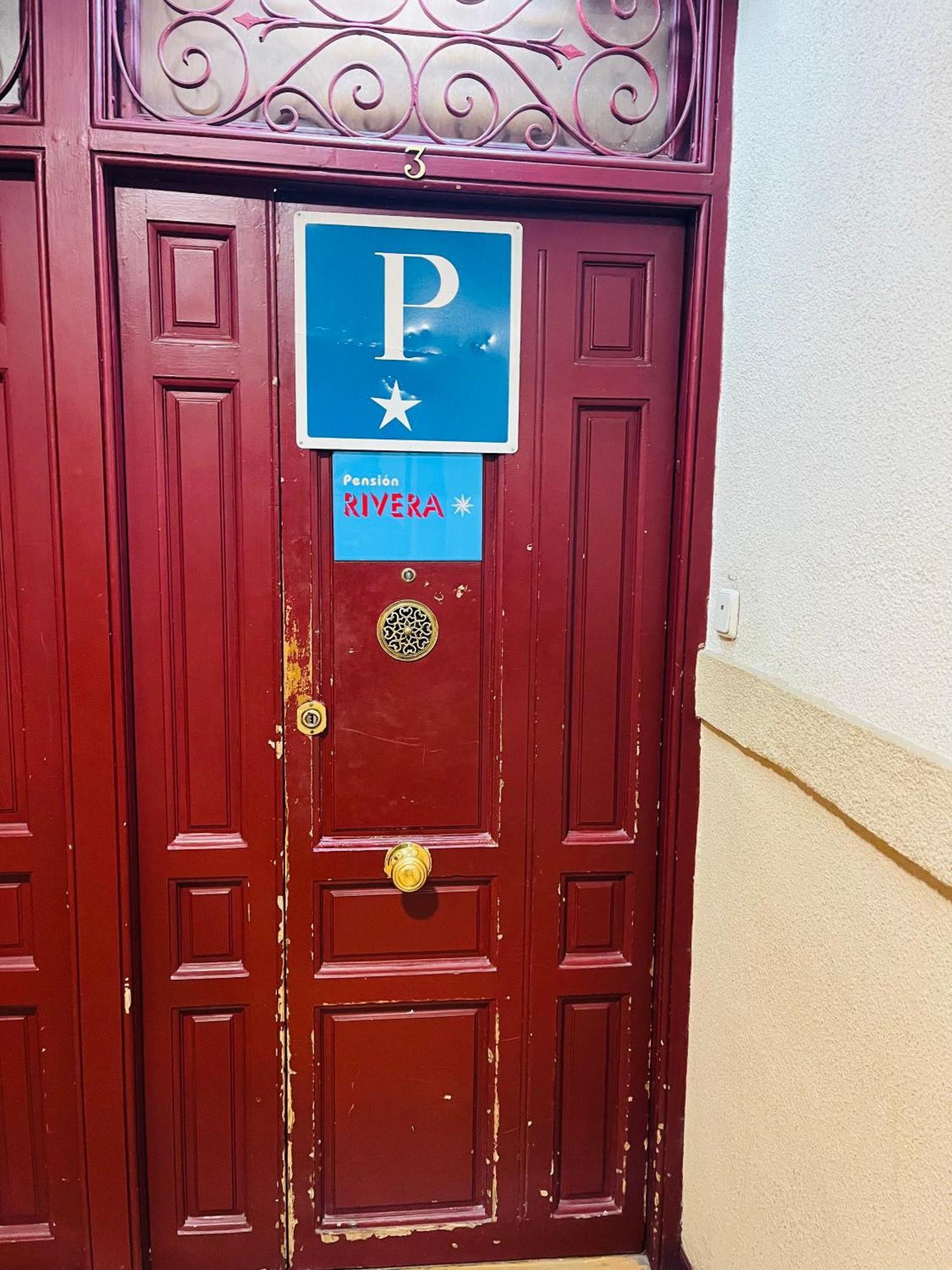 Pension Rivera Madrid Exterior photo